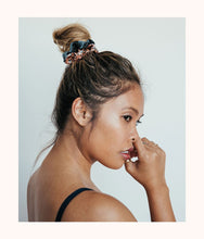 Load image into Gallery viewer, The Leopard Scrunchie Set: Leopard/Black
