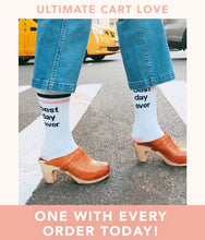 Load image into Gallery viewer, Best Day Ever Socks: White/Pink/Navy
